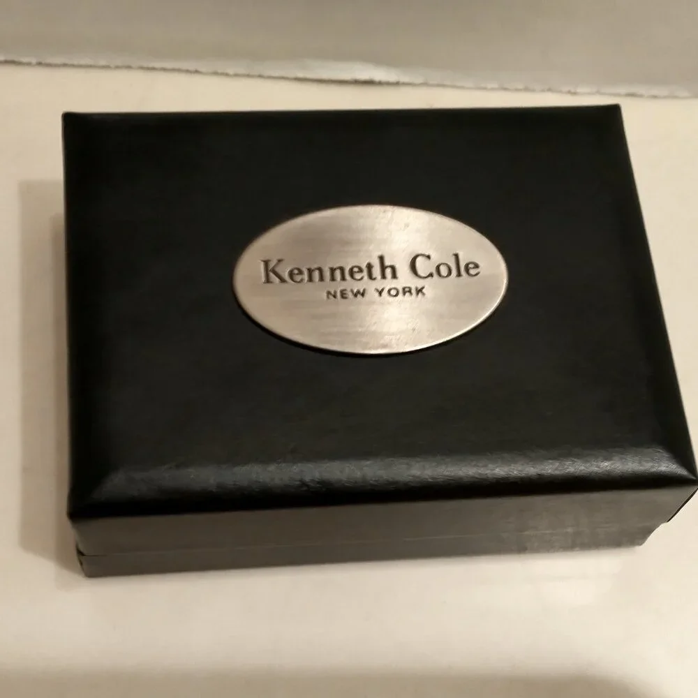 VINTAGE KENNETH COLE CUFFLINKS in BOX